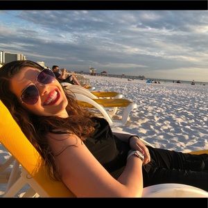 Meet your Posher, Lindsey